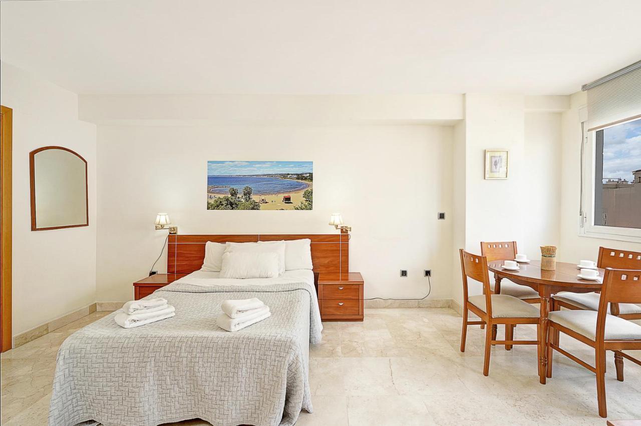 Apartamento en 1ª línea de playa, Estepona Centro Exterior foto